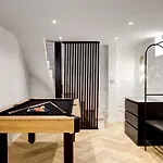 Duplex De Luxe Avec Billard Et Baignoire