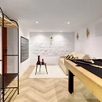 Duplex De Luxe Avec Billard Et Baignoire
