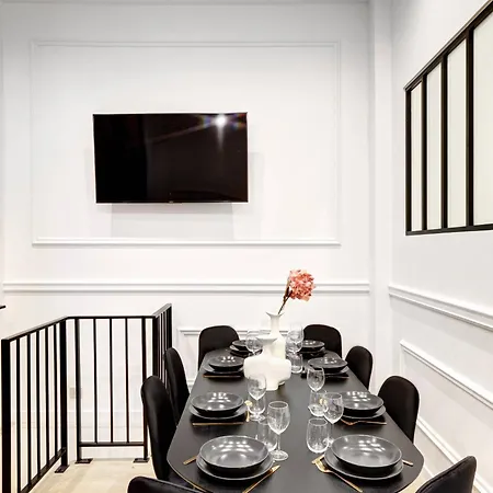 Duplex De Luxe Avec Billard Et Baignoire Apartment *